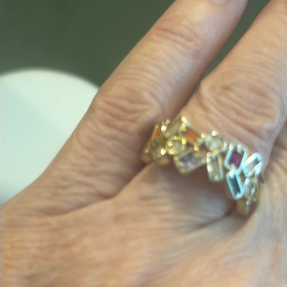 Gold and Red costume Ring with Elegant Detailing.